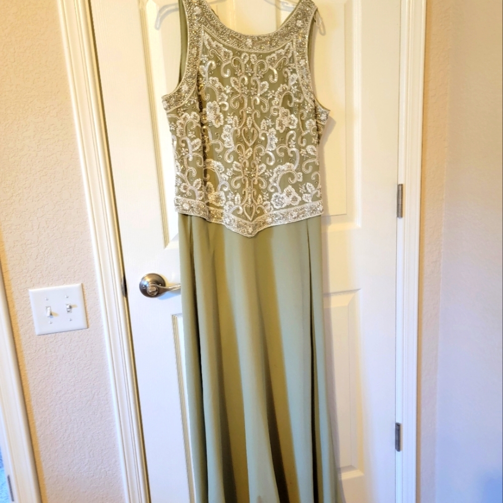 Evening wear